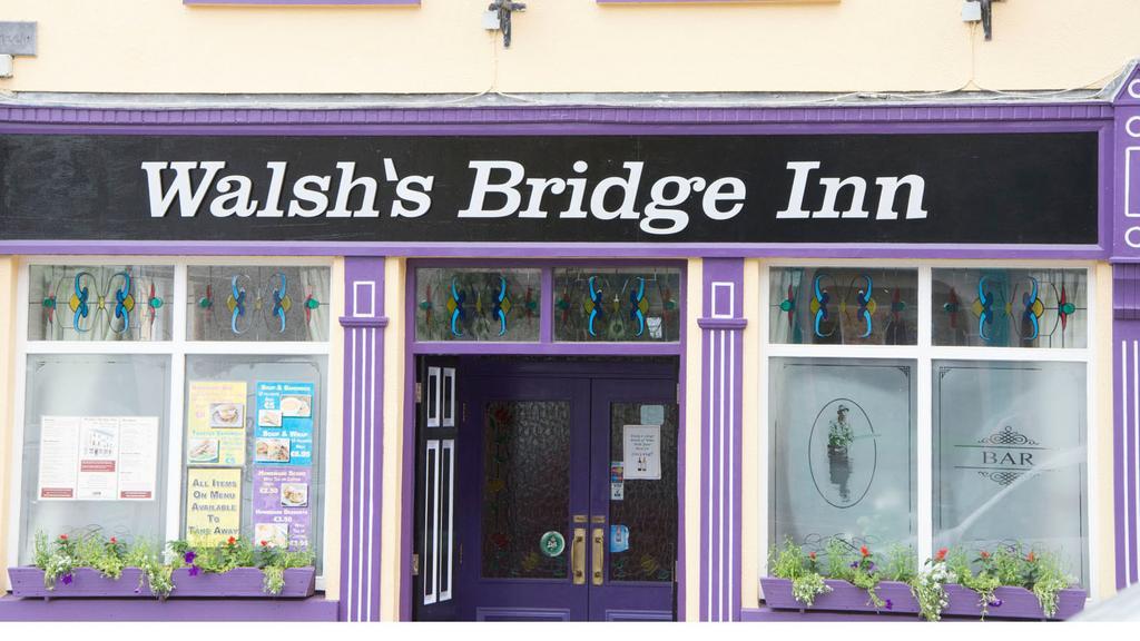 Walsh'S Bridge Inn Newport  Exterior foto